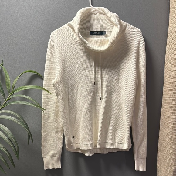 Lauren Ralph Lauren Sweaters - Lauren Ralph Lauren Cream Turtleneck Sweater‎ with Ribbed Detailing